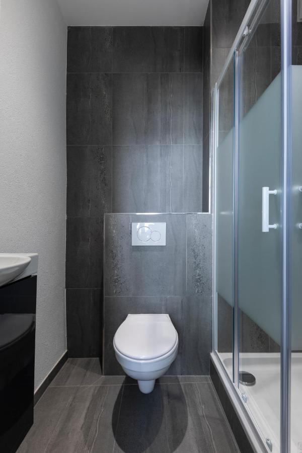 Iqs Rooms - Chambre Double Avec Salle De Bain Luxembourg Eksteriør bilde